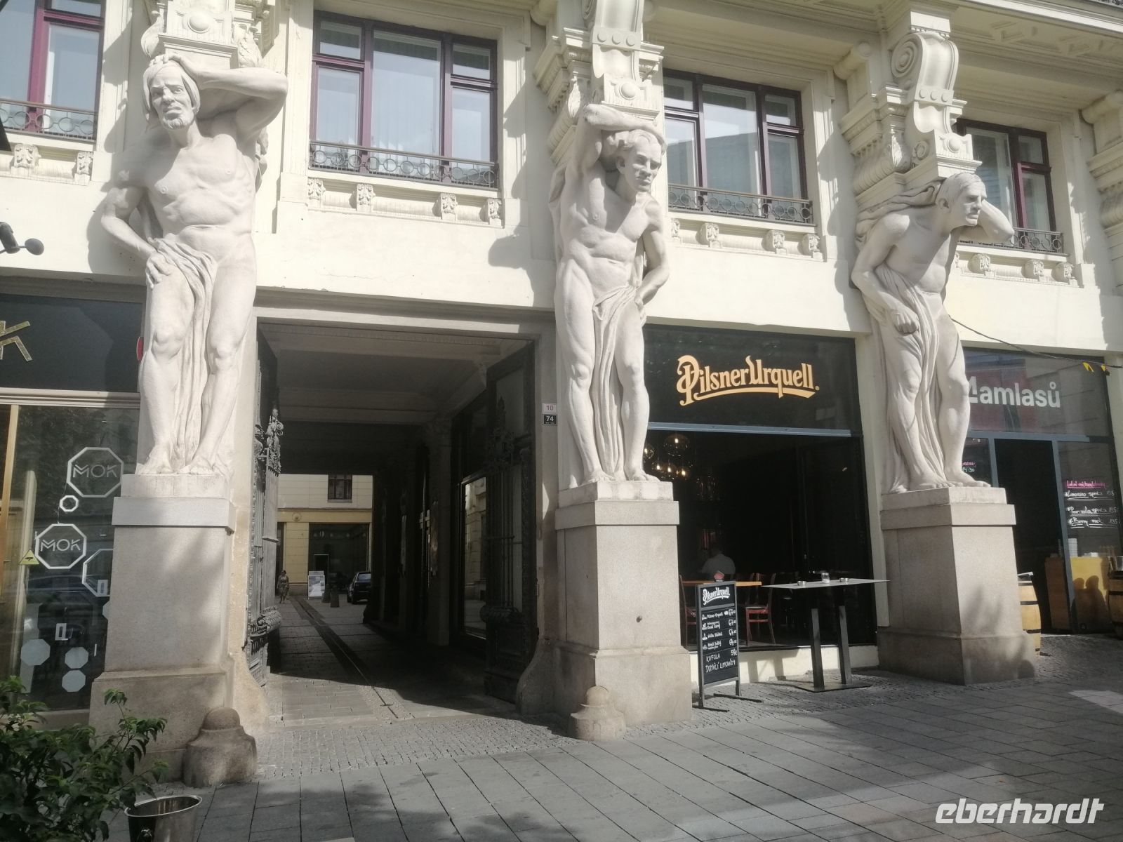 Haus der Vier Bengels, Karyatiden, Brünn