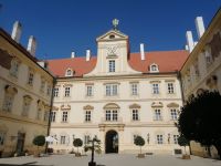 Barockschloss Valtice, Innenhof