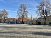 2. Tag – Silvesterausflug – Winterspaziergang durch das Barockdorf Holašovice