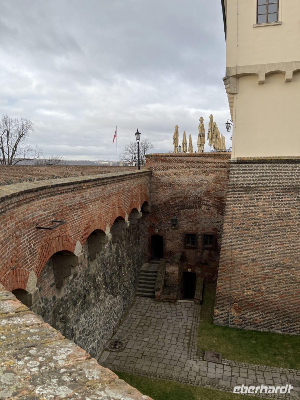 24.12.24 Stadtrundfahrt/- gang Brünn-  Festung Spielberg - Gefängniseingang