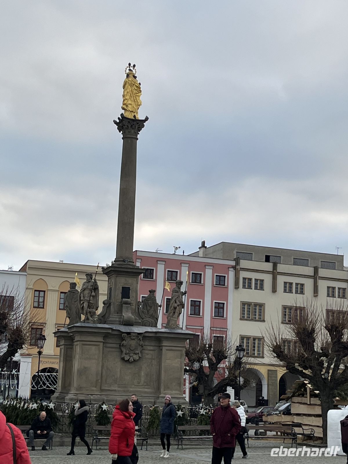 25.12.24 Stadtrundfahrt &- gang Kremsier - großer Marktplatz - Mariensäule
