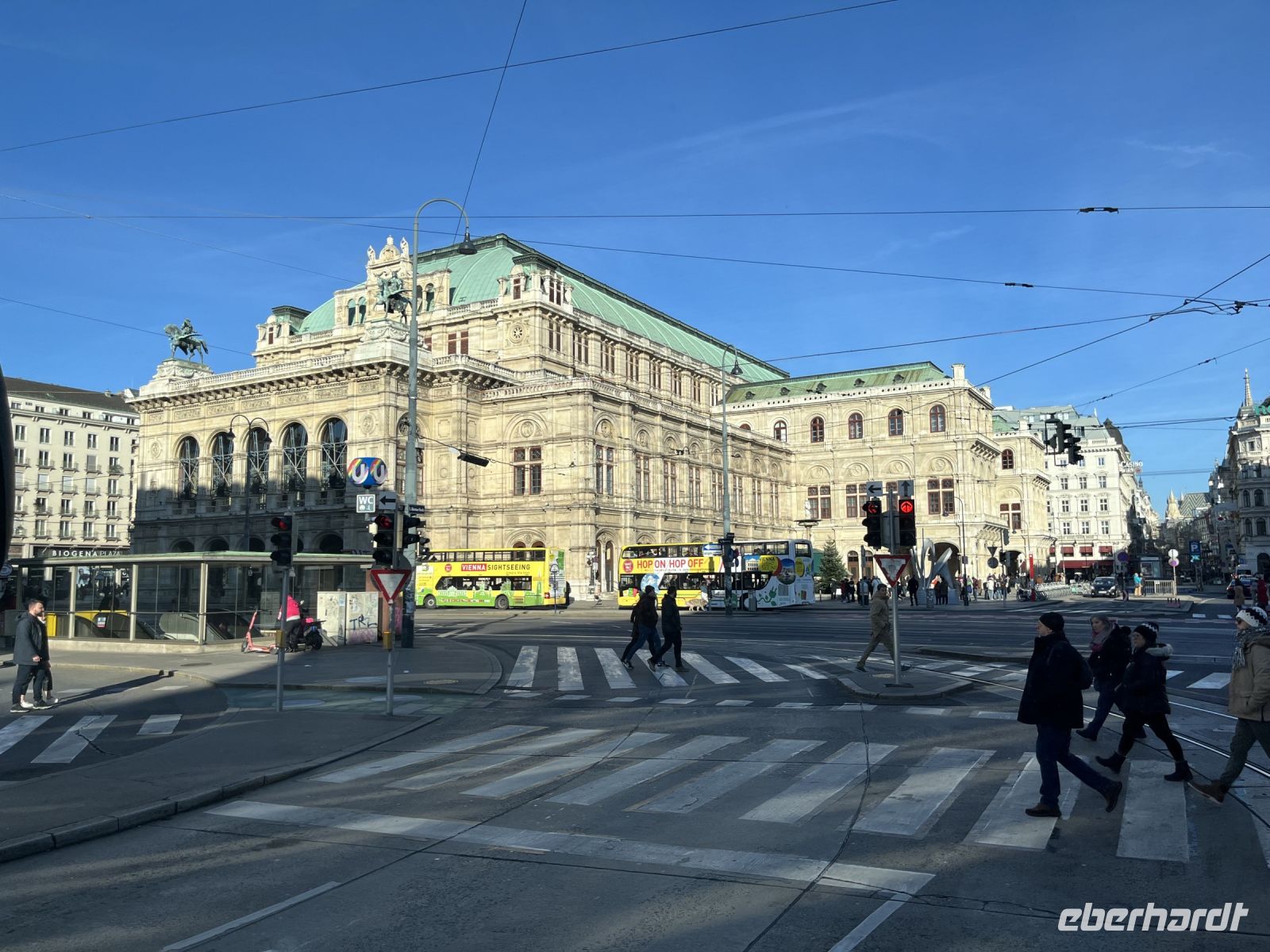 I26.12.24 Ausflug nach Wien - Karlsplatz - Opernhaus