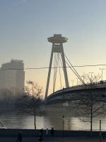 29.12.24  Bratislava -  das war's - in Abenddämmerung das UFO