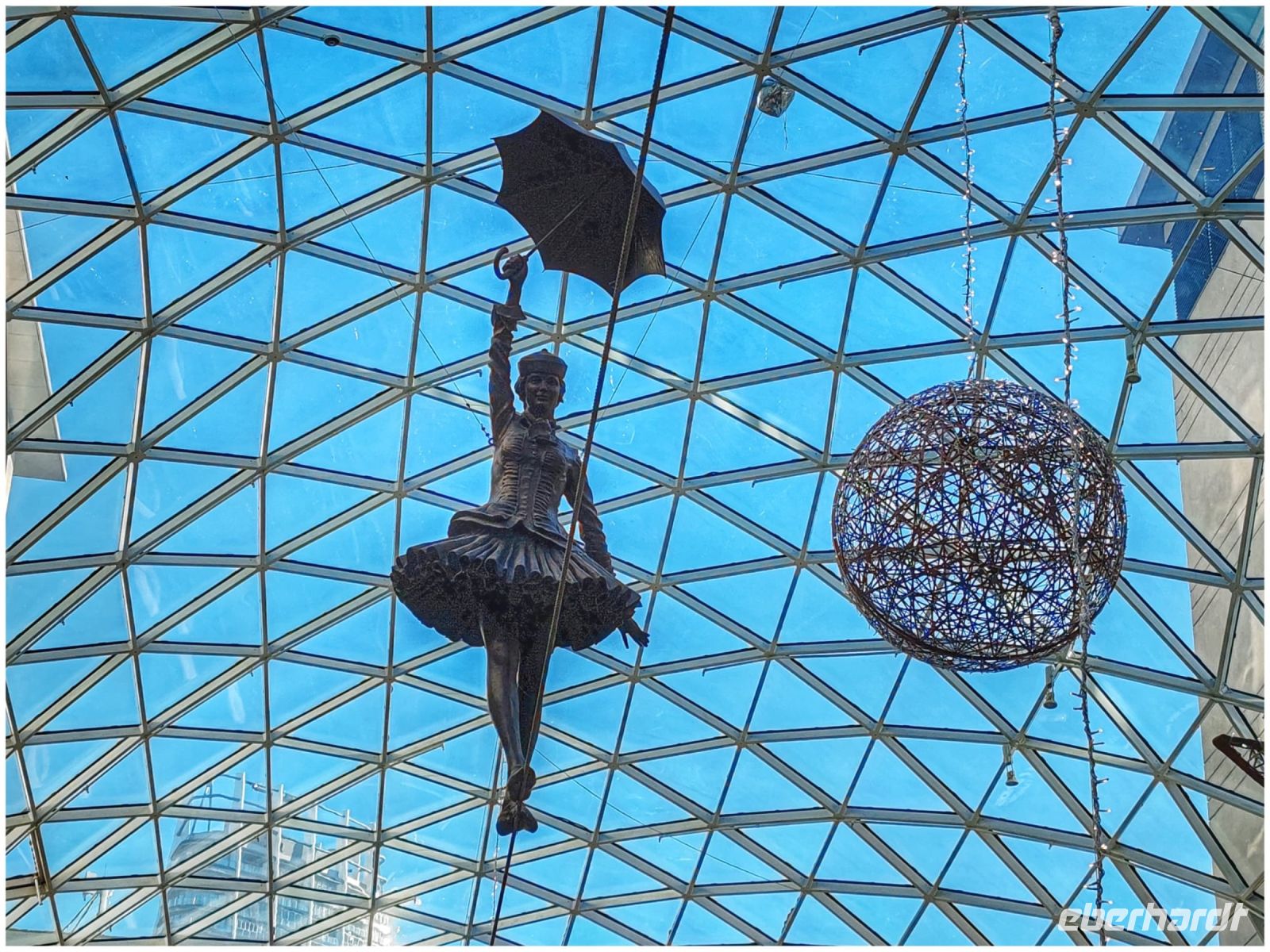 29.12.24 Ausflug nach Bratislava - Kurzer Stop - EVA an Bord; Kaufhaus - kurze Pause 