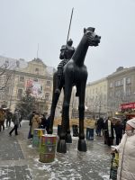 31.12.24 Stadtführung Brünn - Mährischer Platz  Skulptur des Pferde zu Ehren 