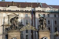 Giganten am Eingang zur Prager Burg