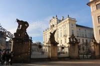 Im ersten Hof der Prager Burg