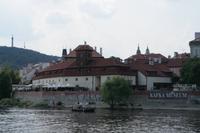 Das Franz-Kafka-Museum an der Moldau.