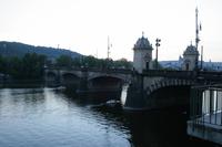 Auch die Legionsbrücke ist eine der bekannteren Moldaubrücken.