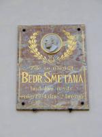 Plakette am Geburtshaus von B. Smetana