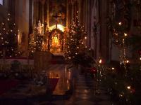 Kirche - 12 Weihnachtsbäume