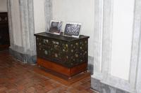 Alte Möbelstücke im Wallenstein-Palast