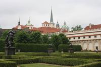 Blick vom Wallenstein-Garten zum St. Niklas-Dom