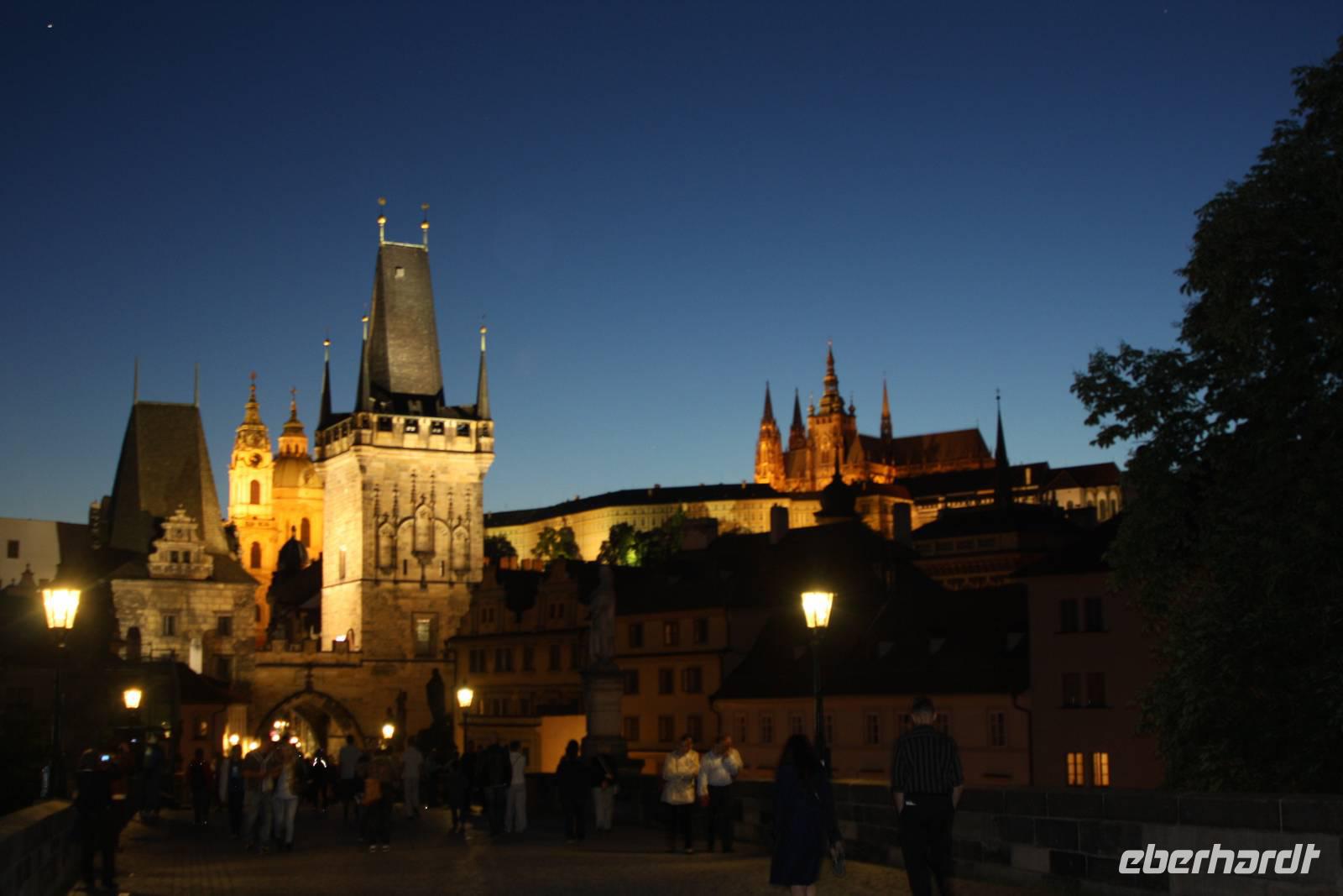 Kleinseite und Prager Burg bei Nacht