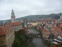 Und auf der Linken Seite steht das Schloß mit dem Schloßturm.