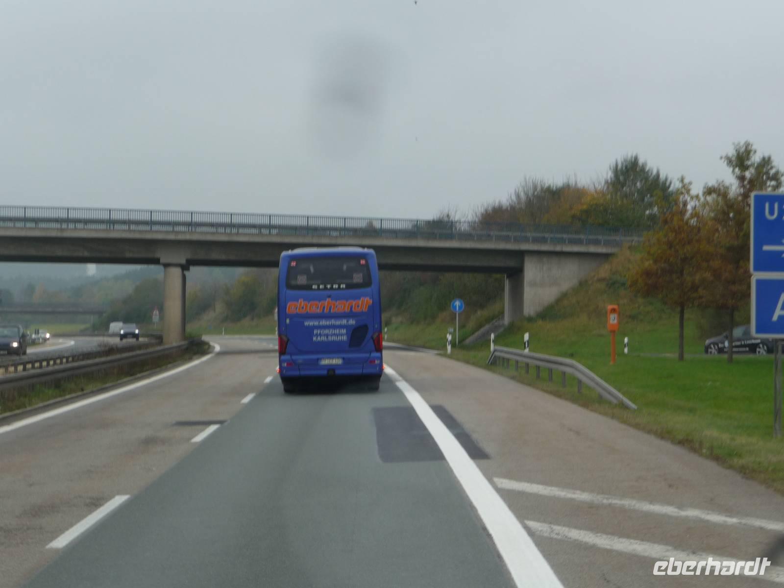 Der Eberhardt - Reisebus verabschiedet sich aus dem böhmischen/tschechischen Nachbarland. 