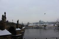 Am Fuße der Karlsbrücke