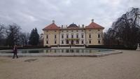 Schöner Park rund ums Schloss Austerlitz