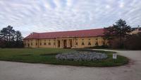 Zugang zu Schloss Eisgrub