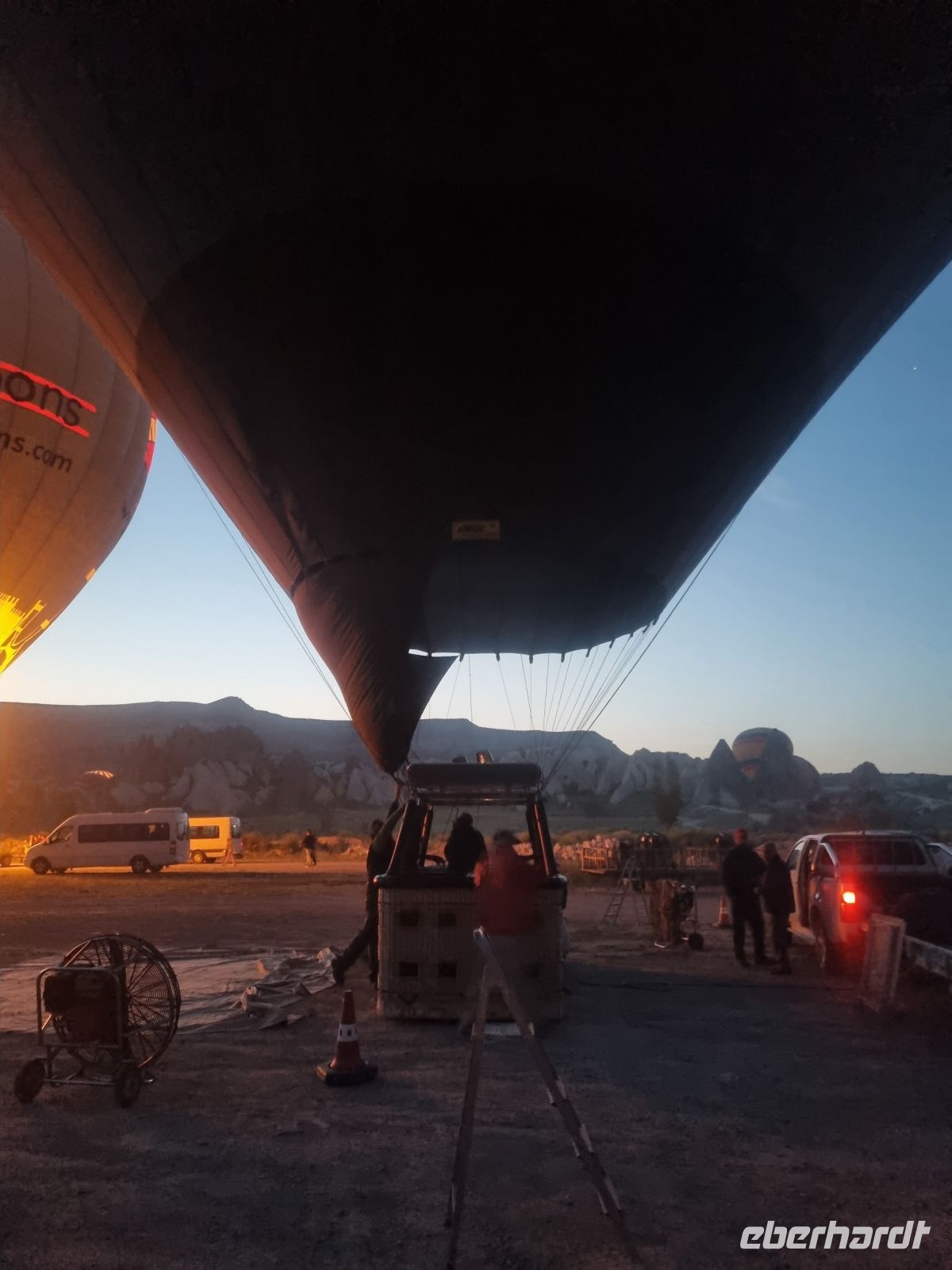 Morgendliche Ballonfahrt über Kappadokien