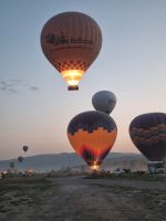 Morgendliche Ballonfahrt über Kappadokien