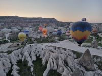 Morgendliche Ballonfahrt über Kappadokien 