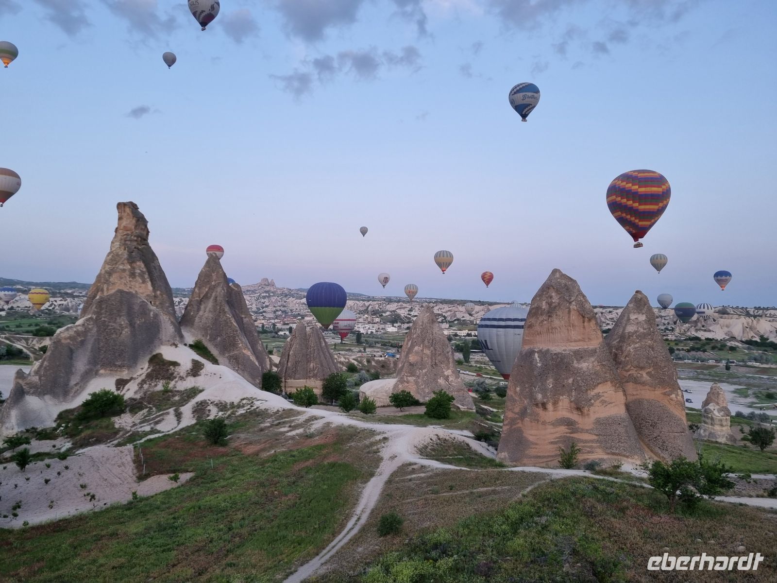 Morgendliche Ballonfahrt über Kappadokien 
