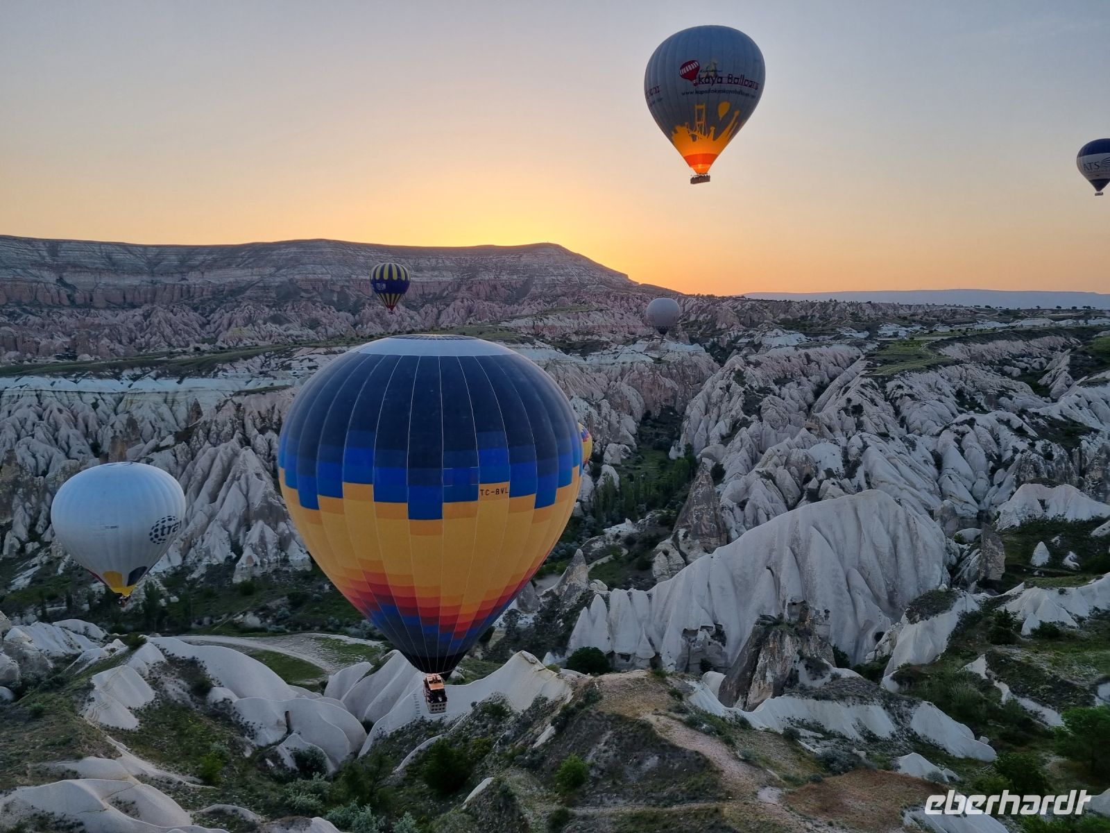 Morgendliche Ballonfahrt über Kappadokien 