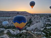 Morgendliche Ballonfahrt über Kappadokien 