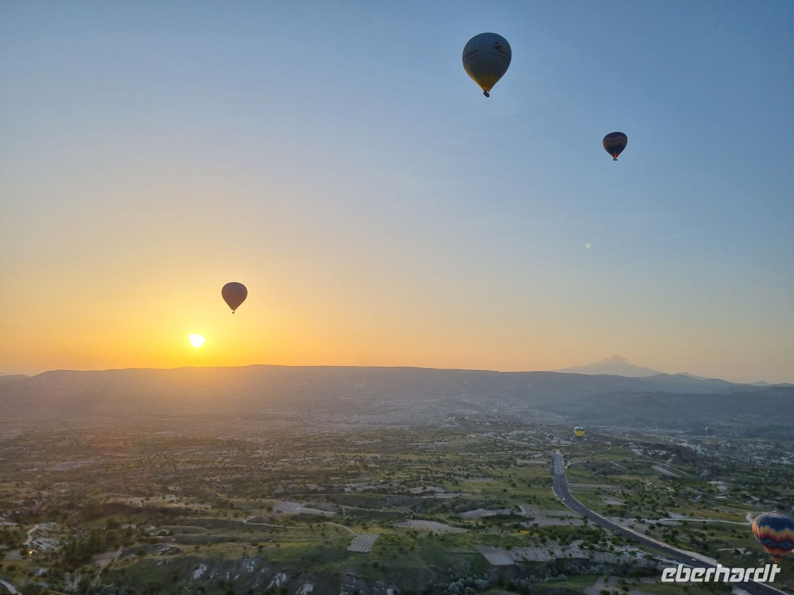 Morgendliche Ballonfahrt über Kappadokien