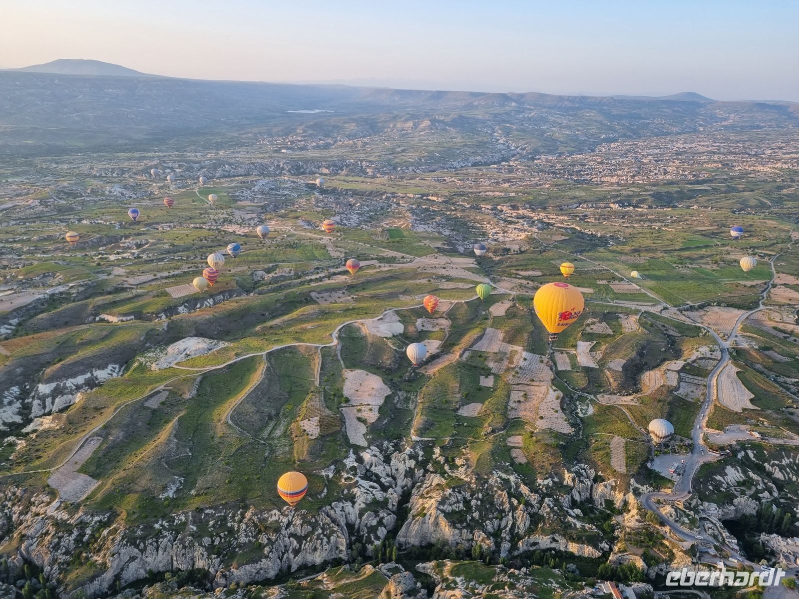 Morgendliche Ballonfahrt über Kappadokien