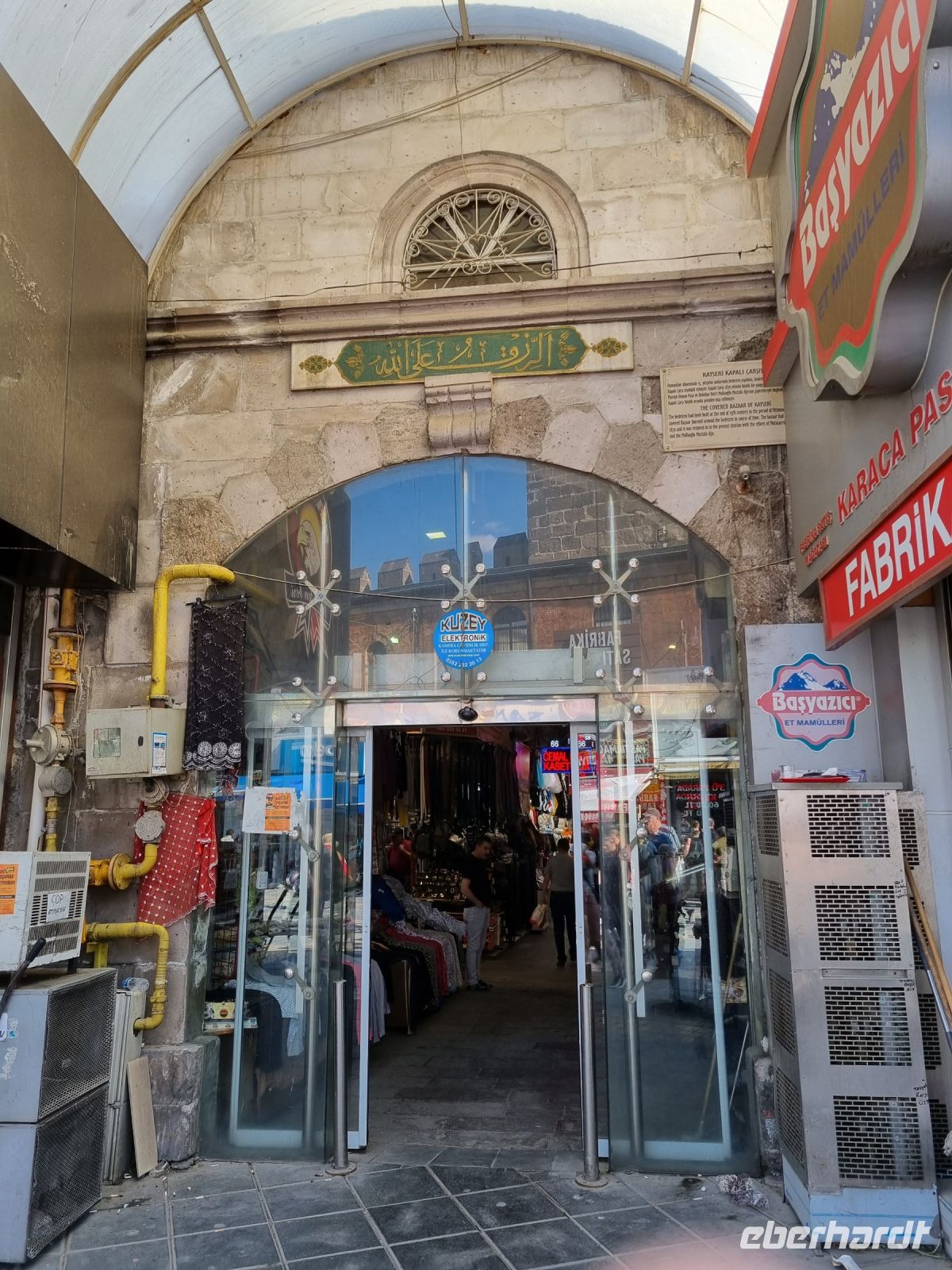 Kayseri - Eingang/Ausgang des Basars