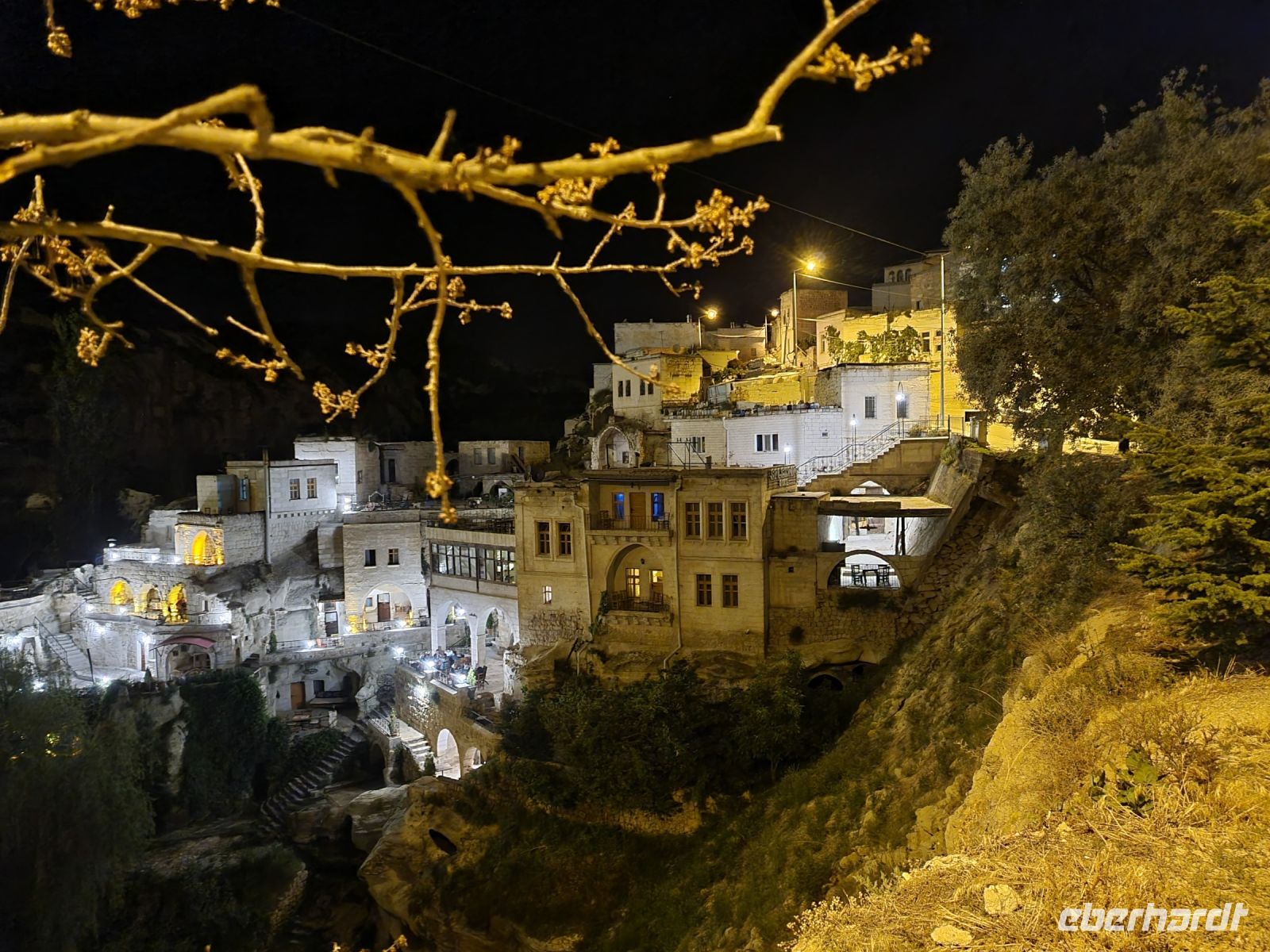 Lichterspaziergang am Abend in Ortahisar
