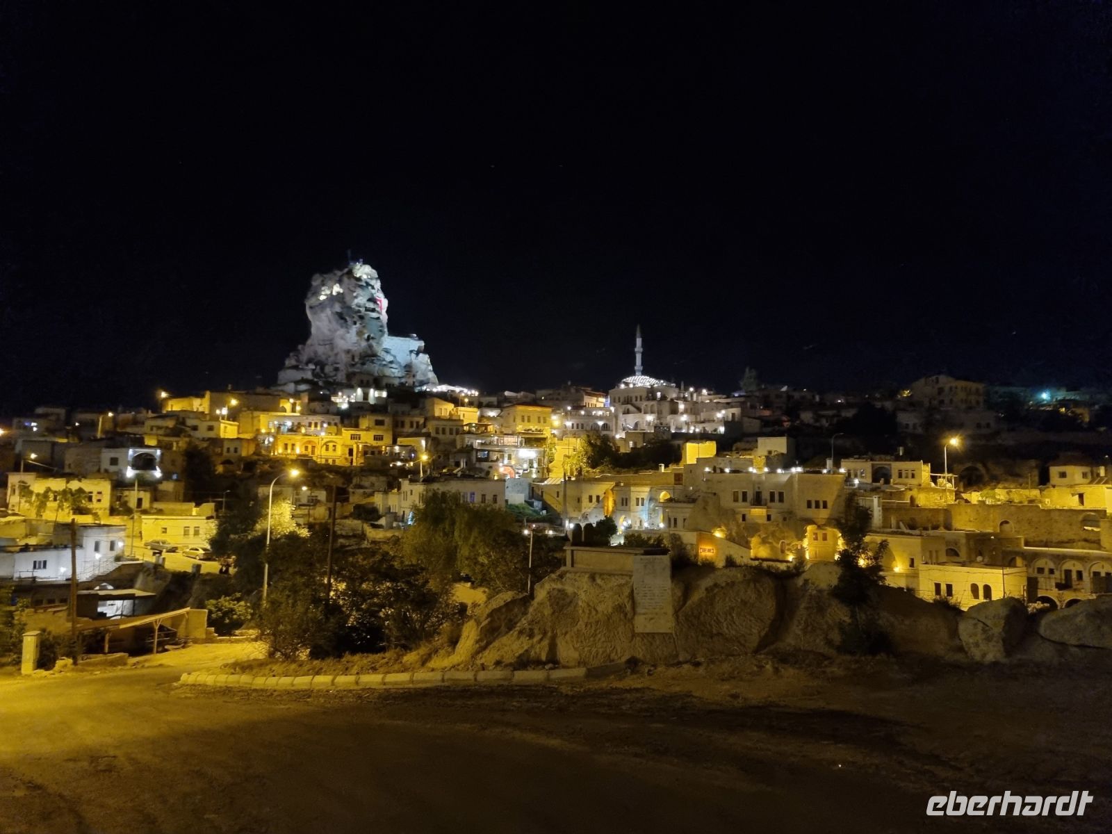 Lichterspaziergang am Abend in Ortahisar