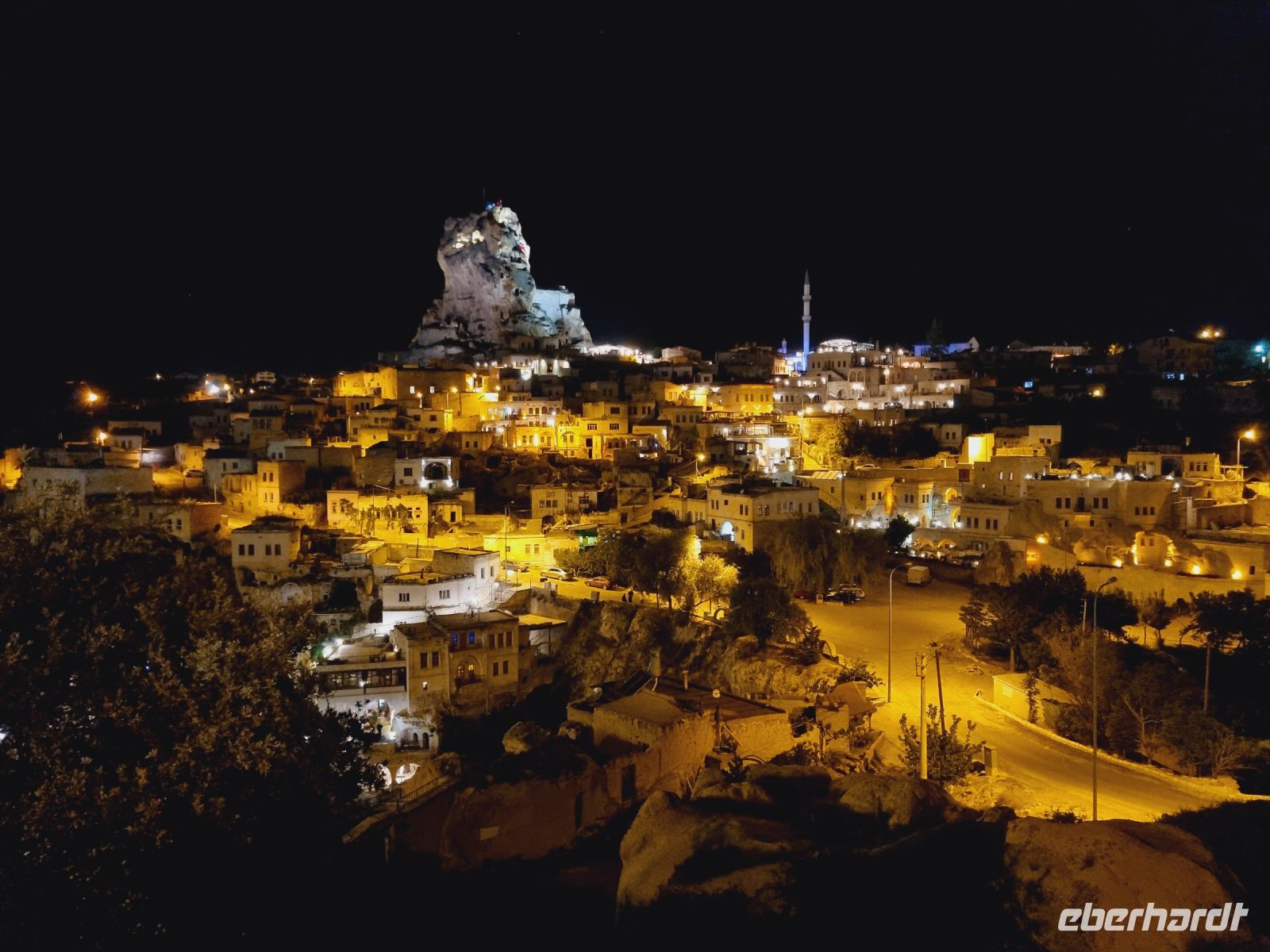 Lichterspaziergang am Abend in Ortahisar