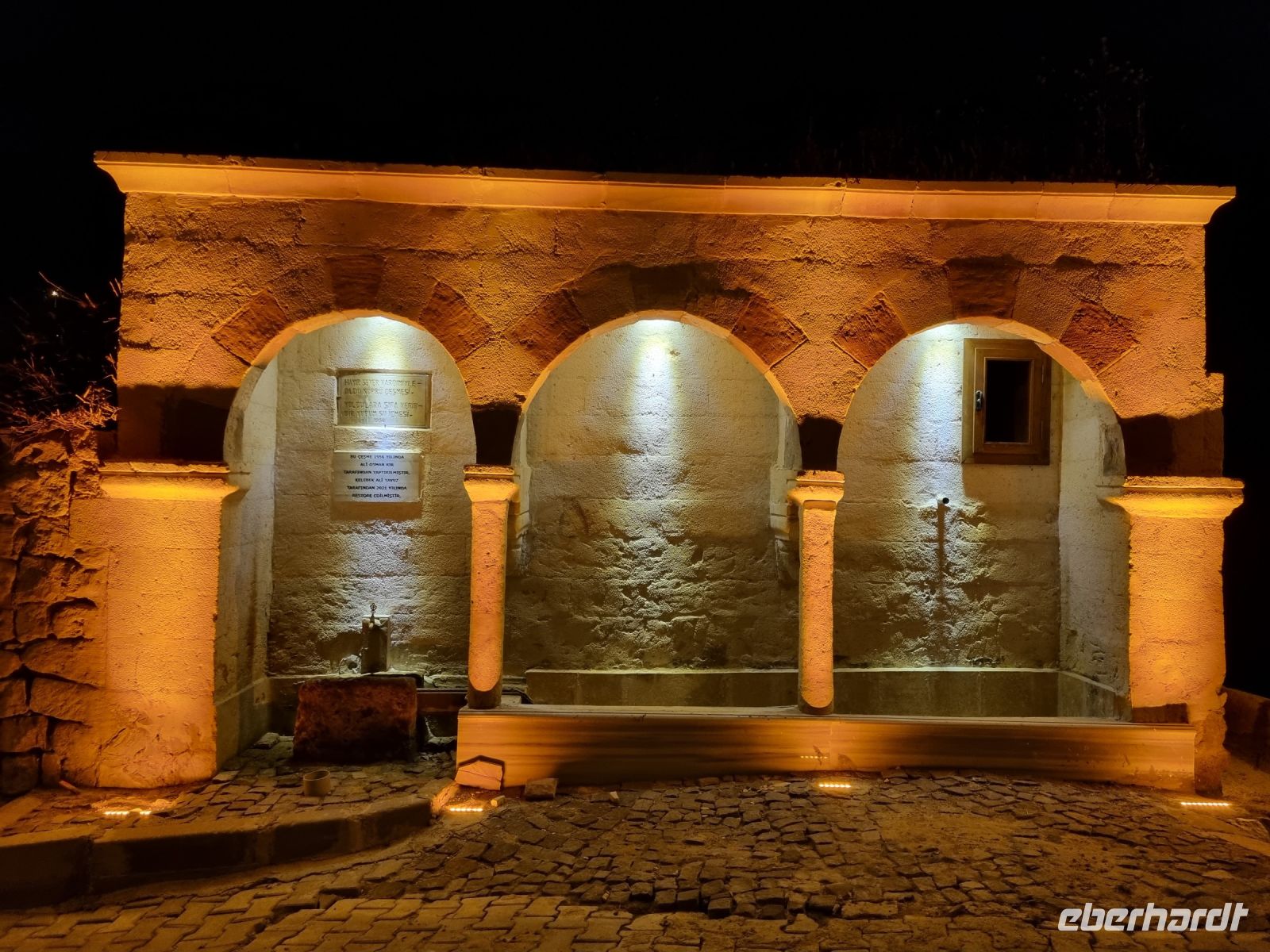 Lichterspaziergang am Abend in Ortahisar