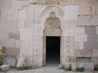 Karawanserei in Sultanhani - Eingang zum Zimmer im Innnenhof