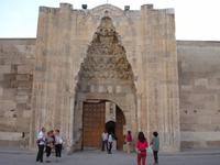 Karawanserei in Sultanhani - Eingang