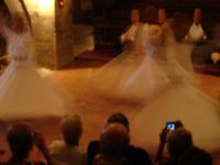 sich in Trance befindliche tanzende Derwische