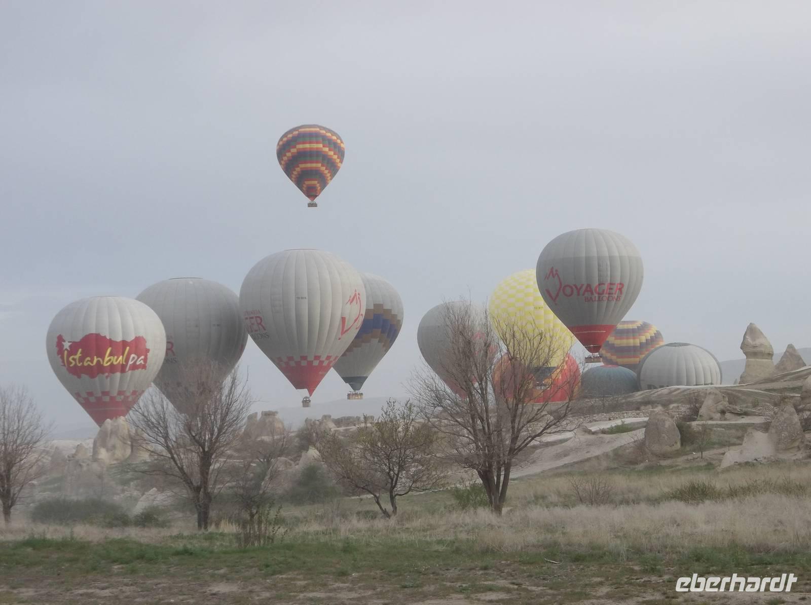man steigt gen Himmel