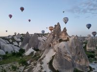 Morgendliche Ballonfahrt über Kappadokien