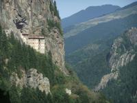 Blick zum Sümela-Kloster