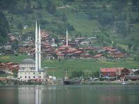 Blick zur Moschee in Uzungöl