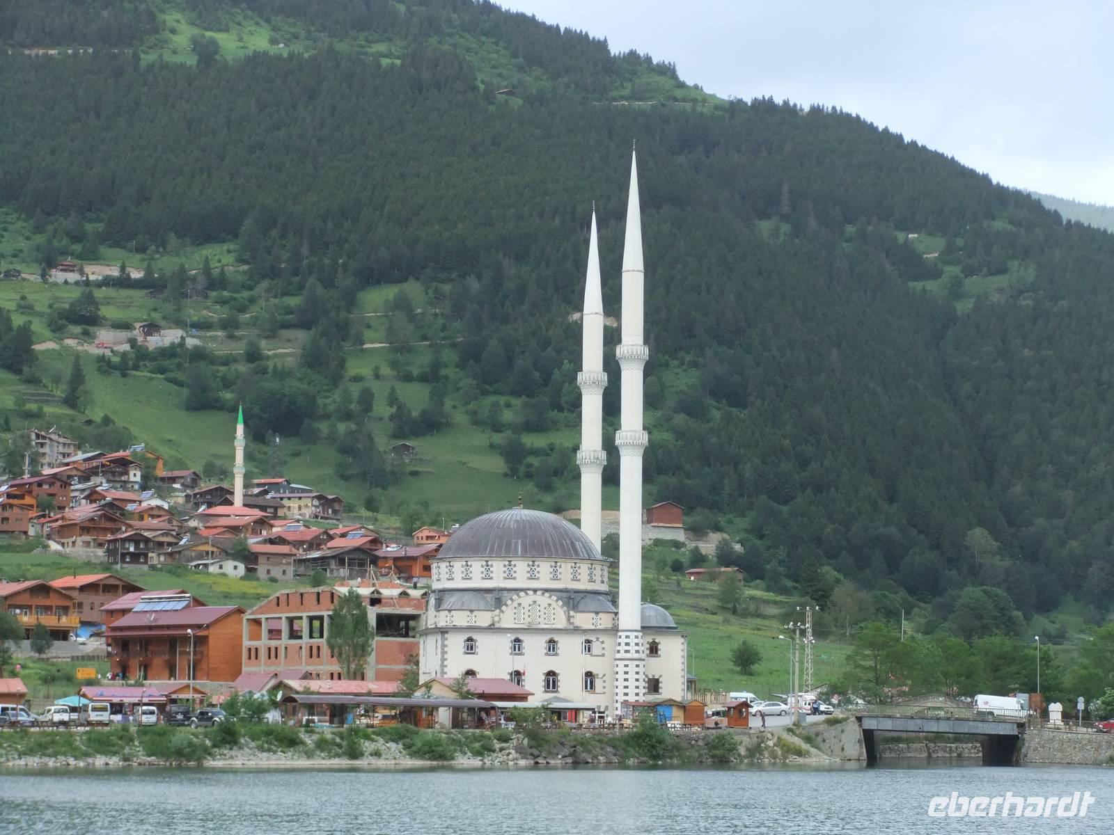 Die Moschee von Uzungöl