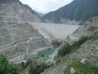 Die gewaltige Mauer des größten türkischen Stausees