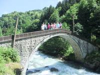 An der Steinbrücke aus osmanischer Zeit