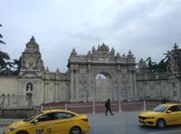 Eingang zum Sultanspalast am Bosporus