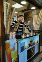 Eisverkäufer am Misir Carsisi, Gewürzbasar