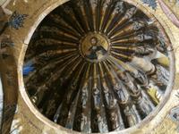 Über und über verzierte goldene Kuppel in der Kariye Camii