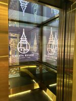 Galater Turm Fahrstuhl.jpeg